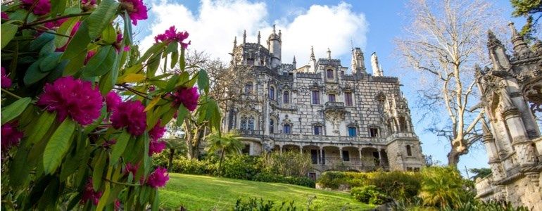 Hire inexpensive cars in Lisbon